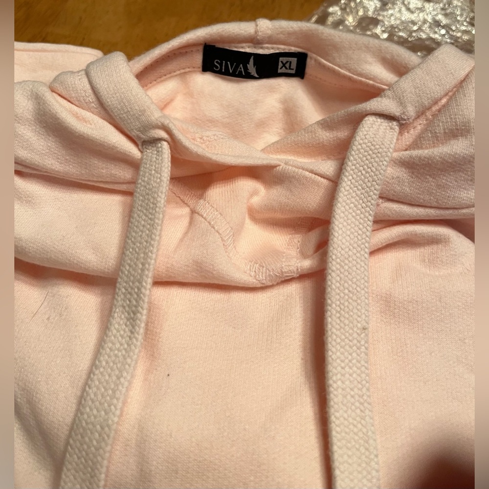 SIVA - Women's Light Pink cropped Hoodie Sweatshirt - (NWOT) - Picture 3 of 5